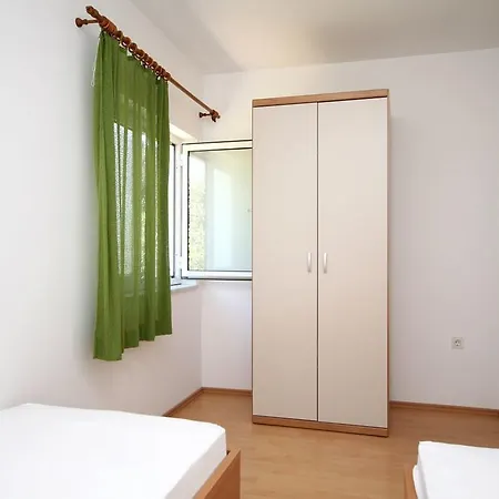 Apartment 9037c